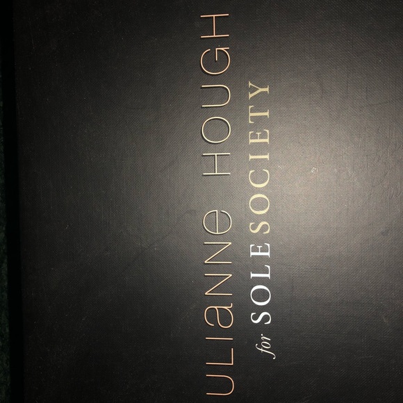 High Heels - Picture 5 of 5